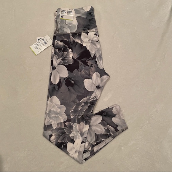 Elevate Legging - Picture 2 of 6